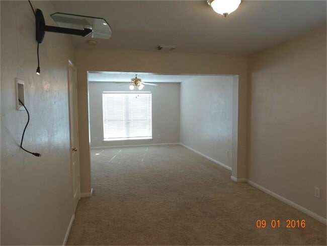 Building Photo - 3422 W Rainmill Dr