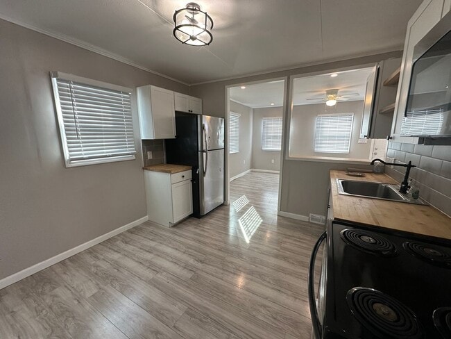 Foto del edificio - 181 Gibson St