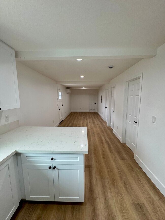 Building Photo - Large New Construction 3 bed 2 Bath Apartm...