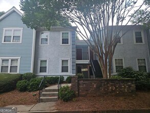 Building Photo - 113 Hampshire Ct