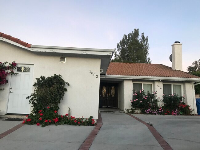 Building Photo - 5600 Farralone Ave