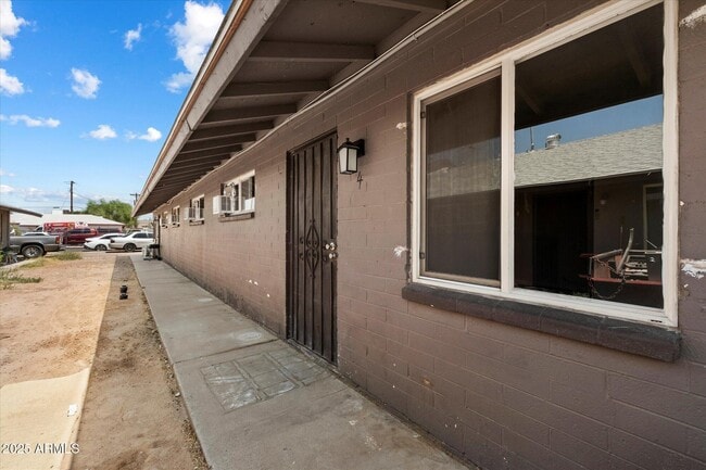 Foto del edificio - 2343 E Pueblo Ave