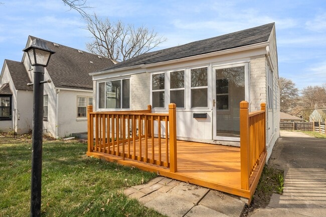 Foto del edificio - 822 E 72nd St