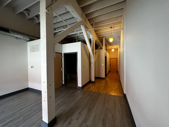 Interior Photo - Station House | Near The Loop