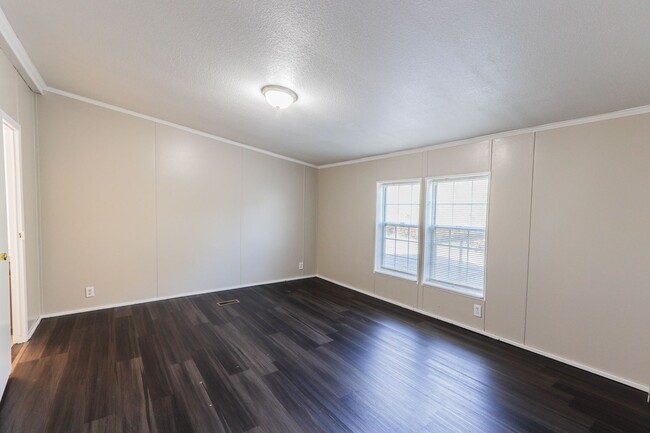 Building Photo - $500 off the 1st Full Months Rent!!!  ***N...