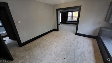 Building Photo - 10012 Parkgate Ave