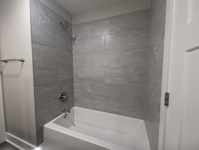Building Photo - 3 Bedroom/2 Bathroom New Construction Town...