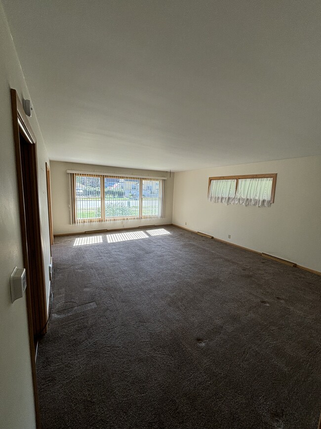 Foto del edificio - 815 E 6th St