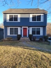 Building Photo - 18 Mendham Ave
