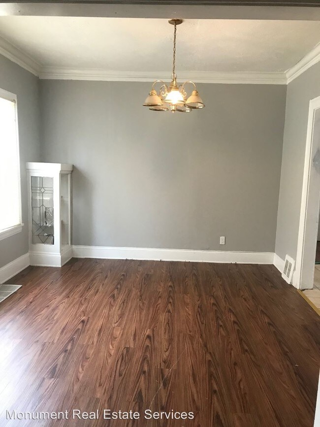 Building Photo - 3 br, 1.5 bath House - 9904 Raymond Ave