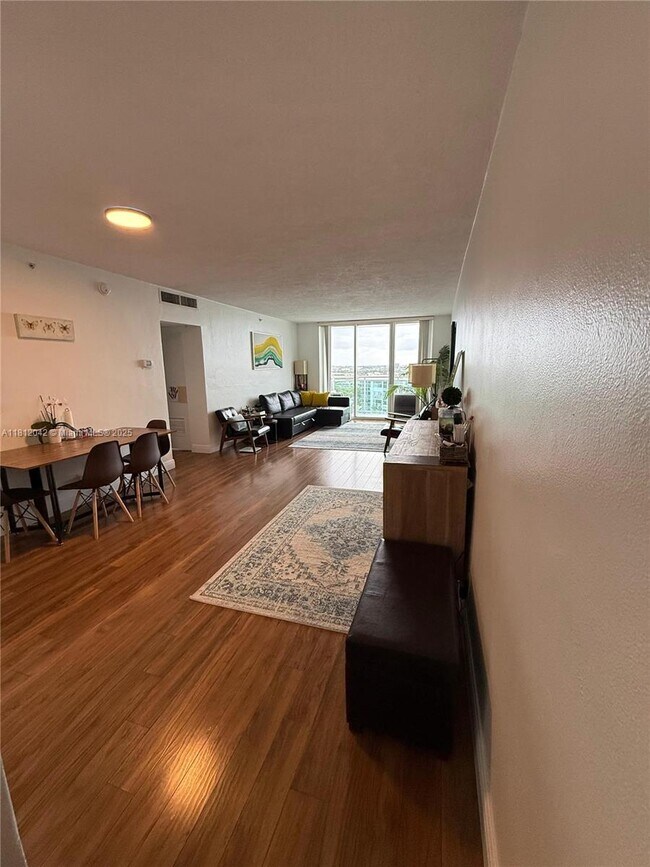 Building Photo - 3000 S Ocean Dr