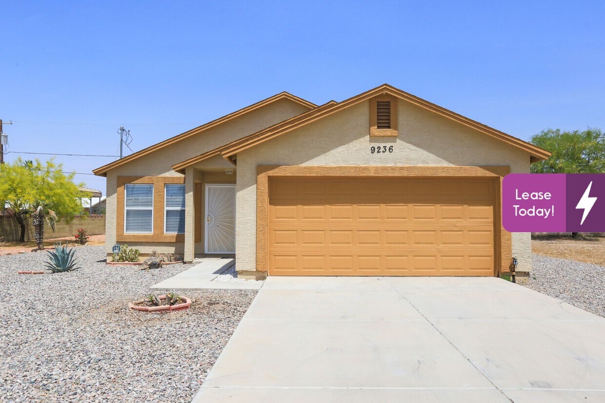 9236 W Santa Cruz Blvd, Arizona City, AZ 85123 House for Rent in