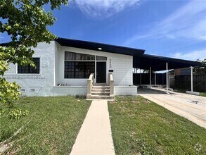 Building Photo - 8430 SW 32nd St