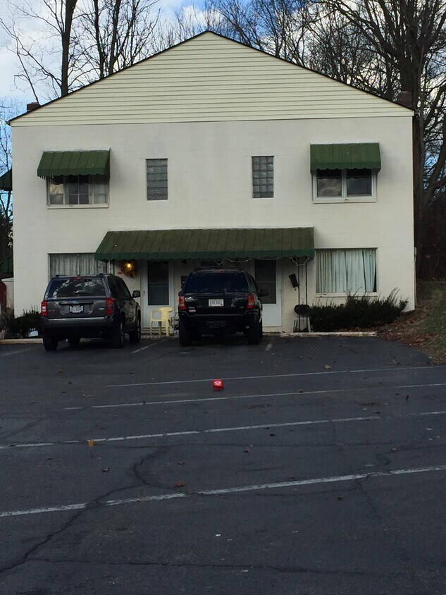 548 W Main St Unit 3, Lebanon, OH 45036 Apartments in Lebanon, OH