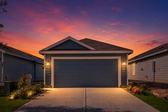 Building Photo - 385 Lucia Way