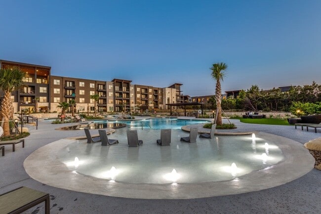 Building Photo - Aura High Pointe