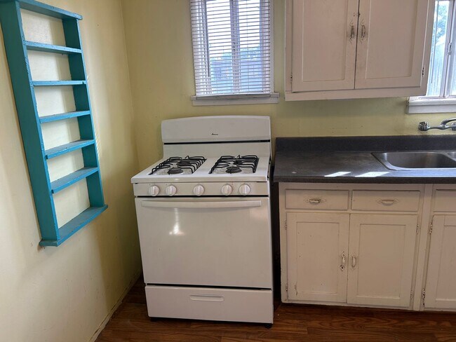 Foto del edificio - 1 Bedroom Duplex AVAILABLE NOW