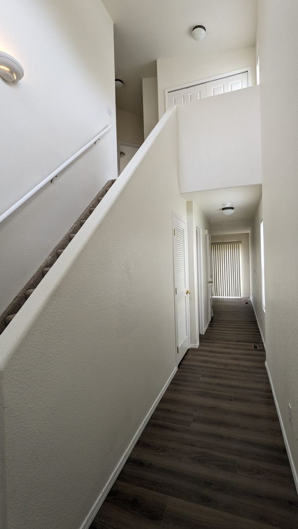Foto del edificio - 3 BED/2.5 BATH TOWNHOME IN UNIVERSITY VILL...