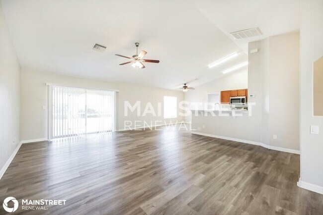 Building Photo - 2715 72nd St W