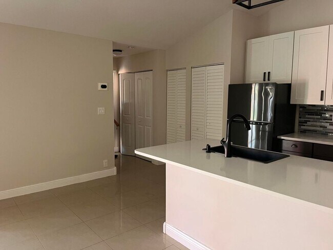 Foto del edificio - 1186 Periwinkle Pl