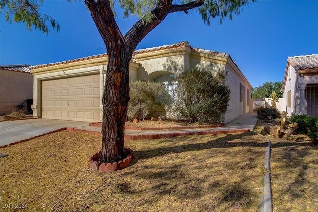 Building Photo - 8324 Carmen Blvd