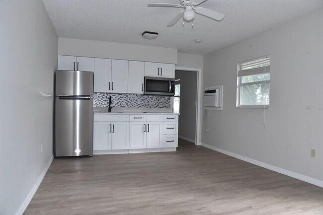 Foto del edificio - 3409 22nd St Ct W