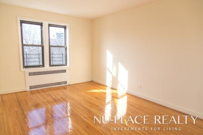 Building Photo - 16520 Highland Ave