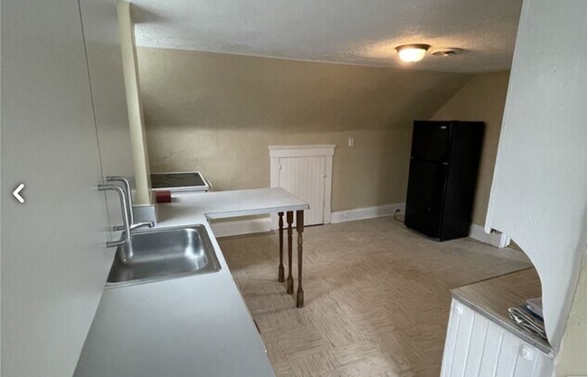 Foto del edificio - 7111 Elton Ave