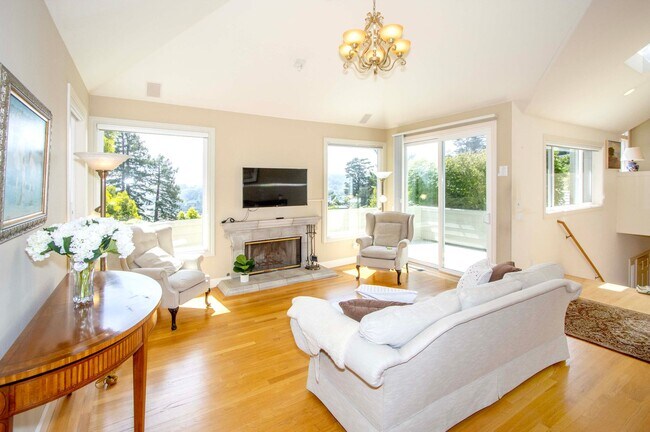 Building Photo - Fabulous Mill Valley Home