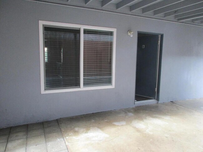 Foto del edificio - 6575 Trigo Rd