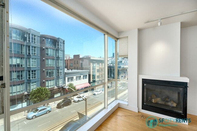 Building Photo - Polk Gulch: Modern 4th Floor Condo w/ in-unit W/D, Garage Parking & Shared Roof Deck