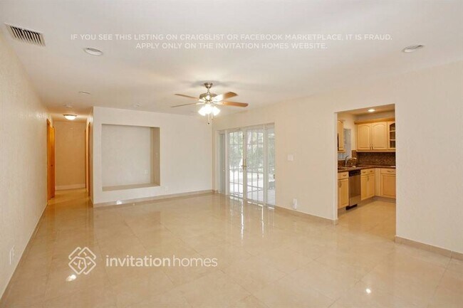 Foto del edificio - 11151 NW 36th Ct