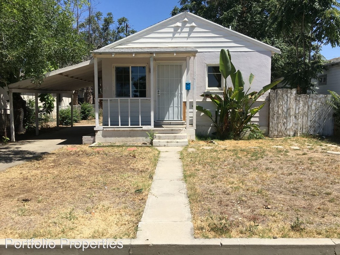 304 WOODROW Ave, BAKERSFIELD, CA 93308 Condo for Rent in BAKERSFIELD