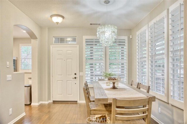 Foto del edificio - 2 Evergreen Rd