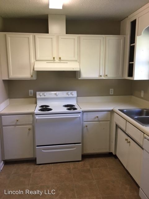Foto del edificio - 2204 Pin Oak Cir
