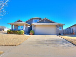 Building Photo - 6912 NW 155th Ter