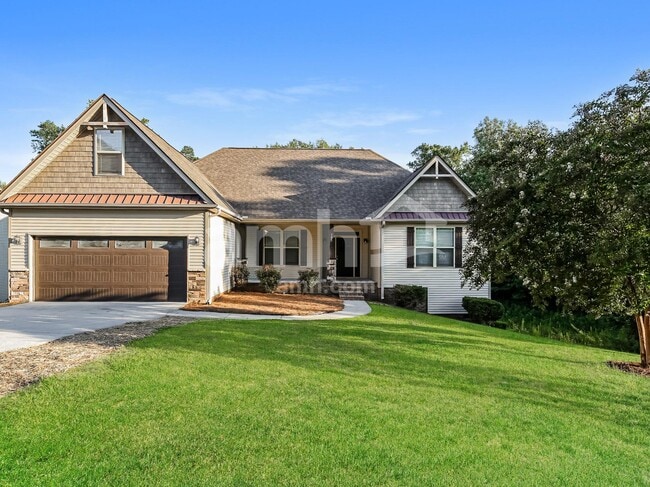Building Photo - 105 Amber Oaks Dr