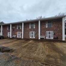 Building Photo - 424 McLain St