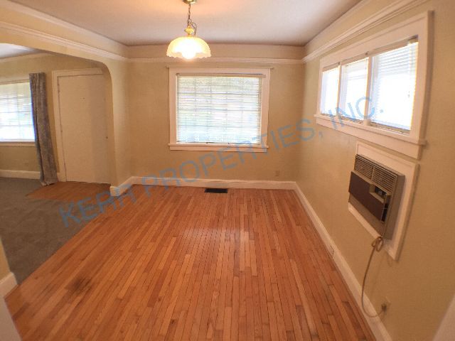 Building Photo - 12020 NE San Rafael St