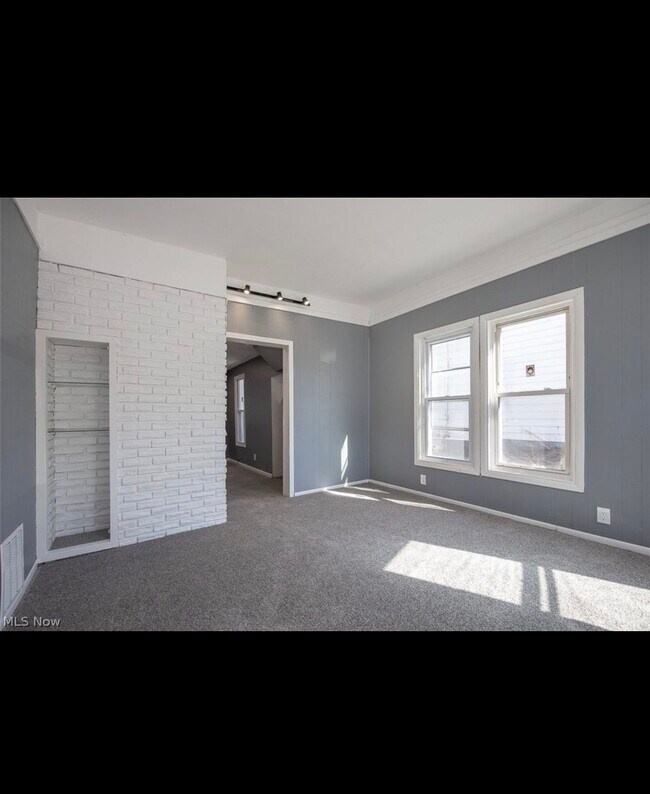 Foto del edificio - 7815 Jeffries Ave