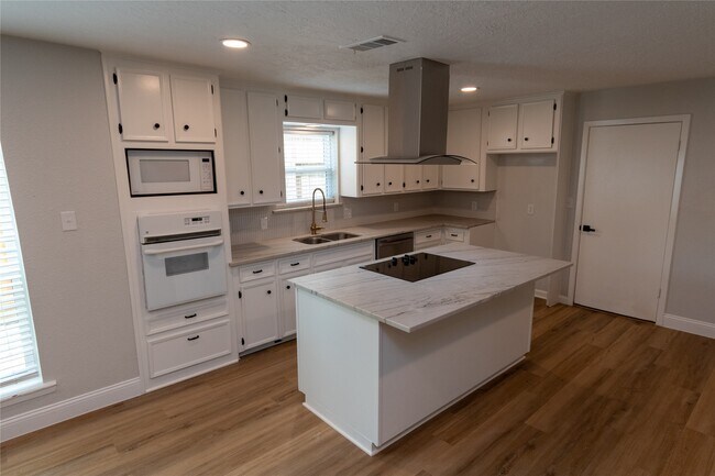 Foto del edificio - 13607 Meisterwood Dr