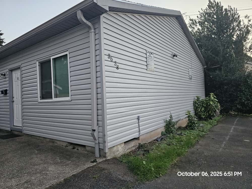 Primary Photo - 36 NE Lombard St