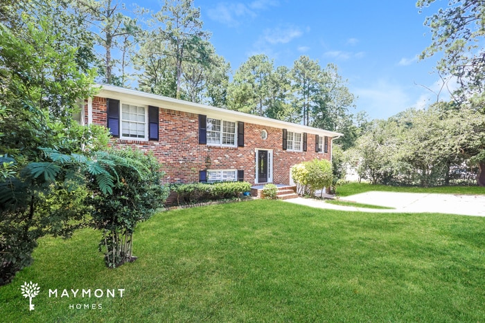 Building Photo - 6345 Thornhedge Dr