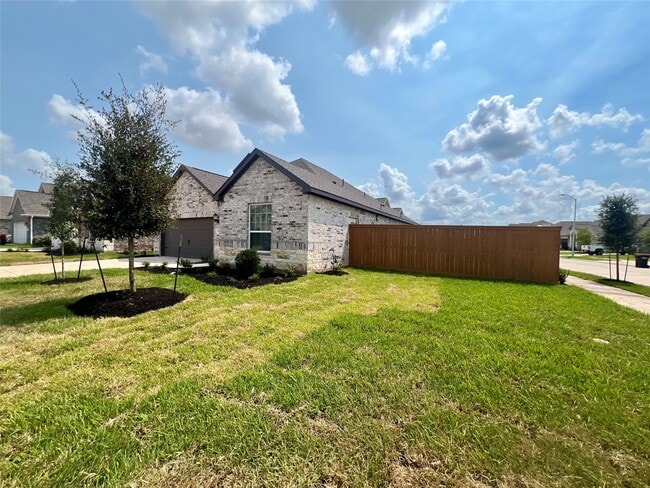 Building Photo - 3085 Sorrento Hl Dr