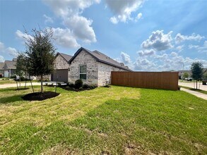 Building Photo - 3085 Sorrento Hl Dr