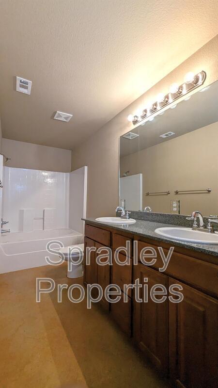 Building Photo - 4826B Deep Dr