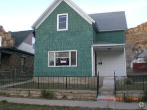Building Photo - 507 W Baca St