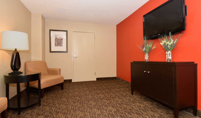 Lobby and Guest Check-in - Furnished Studio - Austin