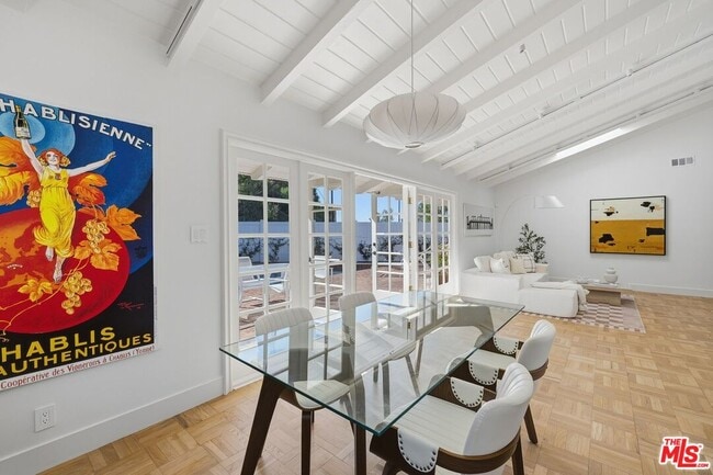 Building Photo - 864 Bienveneda Ave