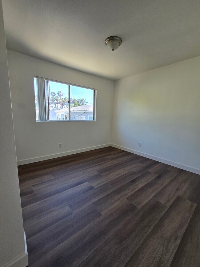 Foto del edificio - 7937 Newlin Ave